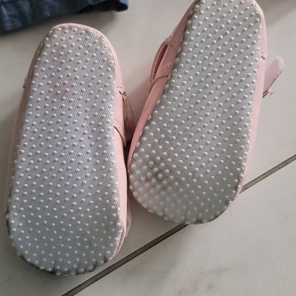 Bundle 👗🥿🥿🎀Kids girl dress,bow,and Pink shoes - Picture 6 of 6